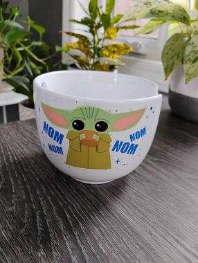 Star Wars the Mandalorian Baby Yoda Grogu Nom Nom Ramen Bowl